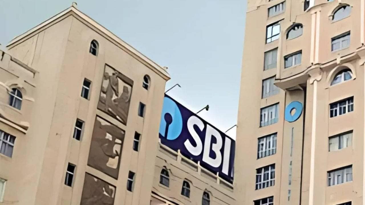 SBI Share Price Target Raised To Rs 1,100 By Emkay – Here’s Why