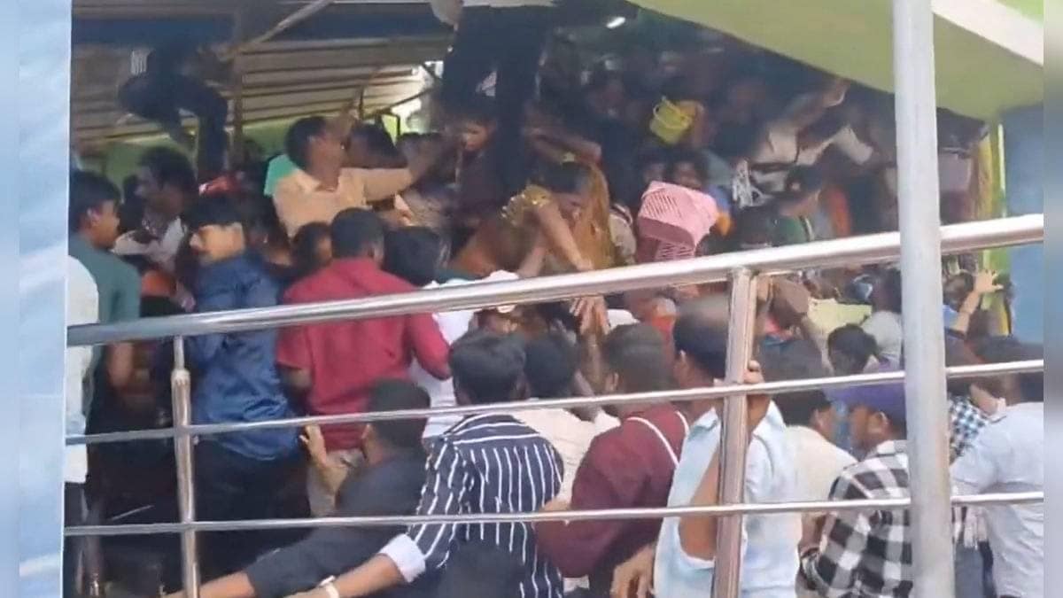 10 Dead, Scores Injured As 25,000 Devotees Throng Venkateswara Swamy Temple In Andhra Pradesh On Ekadashi