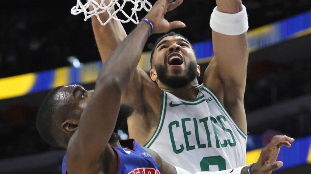 Tatum scores 37 points and Celtics hold to beat stubborn Pistons 124-118