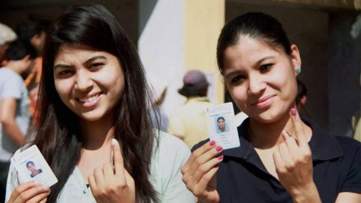 Jhooth Ke Gubbarey Mat Udaiye: CEC Rajiv Kumar Debunks Voter Turnout Mismatch Narrative