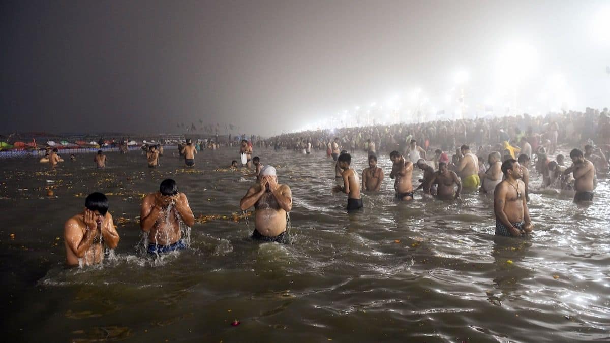 Maha Kumbh 2025: First ‘Amrit Snan’ Today as Millions Gather in Prayagraj for World’s Biggest Religious Gathering | LIVE