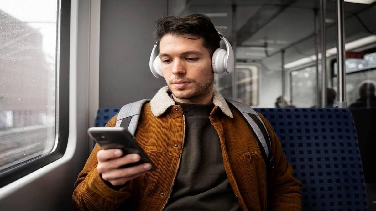 Learning New Language To Reading News, 5 Smart Ways To Make Your Commute Productive