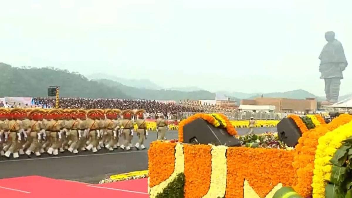 CRPF, BSF Gallantry Awardees Honoured During Rashtriya Ekta Diwas Parade in Gujarat