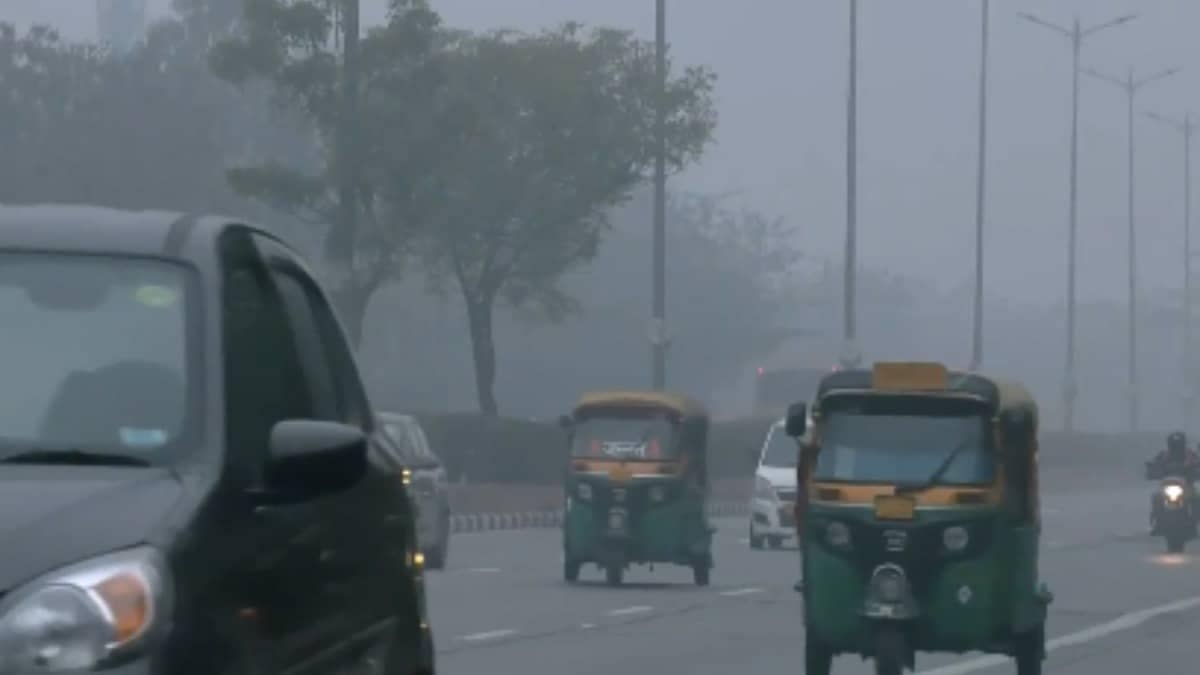 Delhi Pollution Woes: Slight Improvement As Air Quality Remains In ‘Very Poor’ Category, ‘Severe’ In Pockets