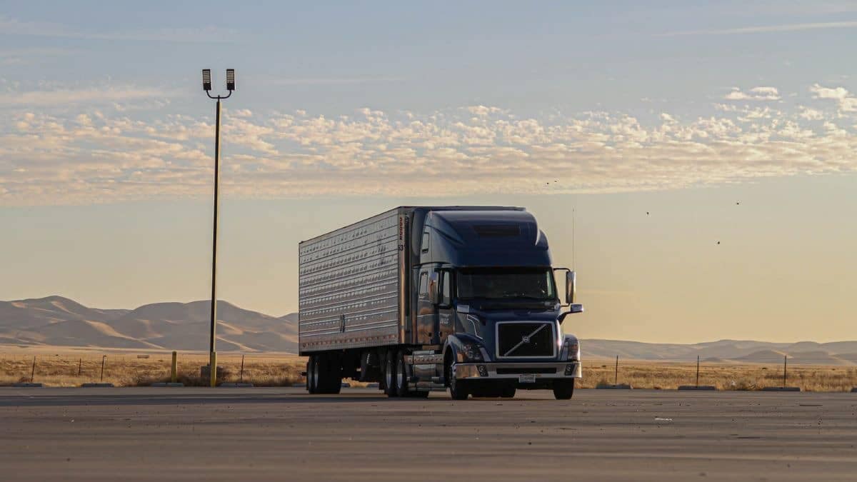 Will India’s MHCV Industry Regain Momentum Next Year? Nomura Weighs In