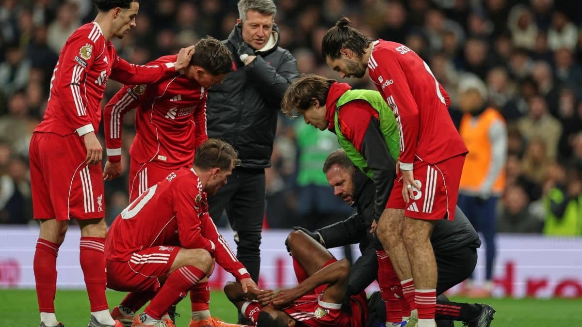 Liverpool Manager Arne Slot Provides Injury Update On Alexander Isak After Spurs Clash In Premier League