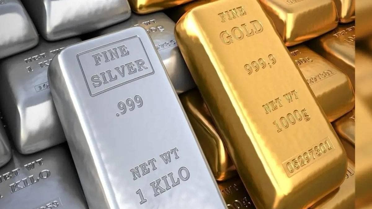 Gold Hits Record High On US Fed Rate-Cut Bets; Silver Scales Fresh Peak