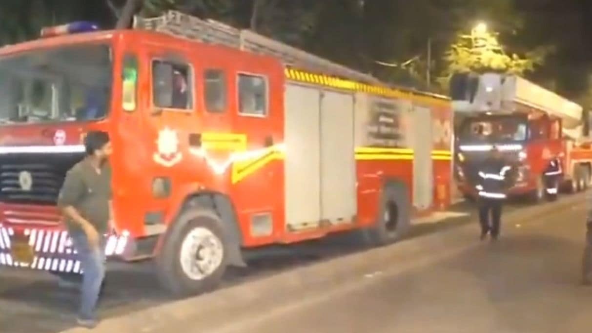 Mumbai Fire: 1 Dead, Another Critical Due to Suffocation After Blaze Erupted in An Apartment in Andheri