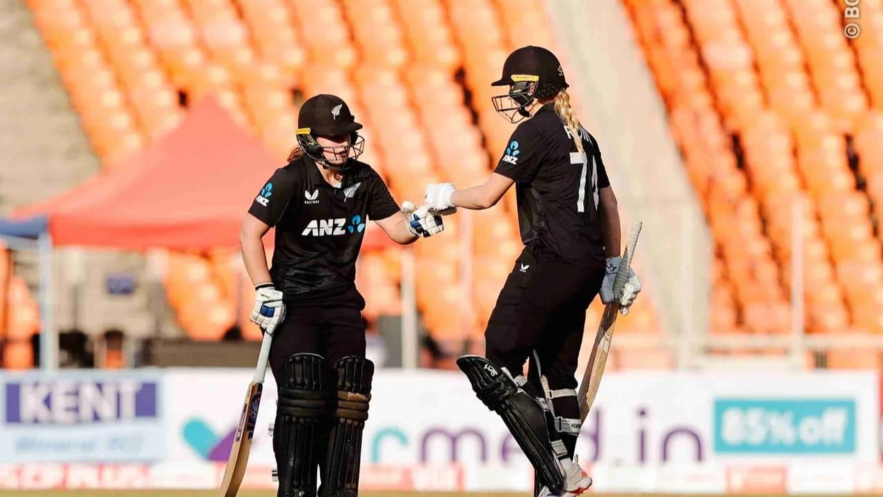 India vs New Zealand: Brooke Halliday Lifts NZ Women To 232 Against IND in 3rd ODI