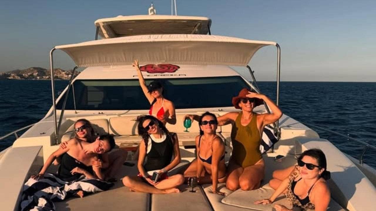 Obsessing Over Selena Gomez’s Cabo Pictures? Here’s How to Plan a Budget Trip to Mexico’s Beachy Paradise