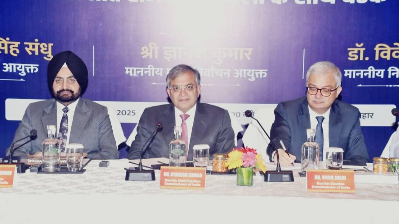 Bihar Poll Updates: NDA, Mahagatbandhan Leaders Race to Seal Seat-Sharing Deals as EC Readies a Massive Force of 8.5 Officials for Upcoming Assembly Election