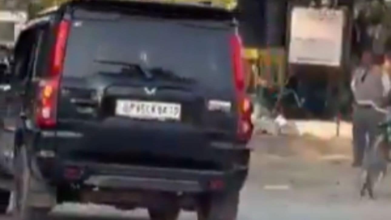 Faridabad Hit-and-Run: Speeding Scorpio Crushes 3 Students, 1 Dead and 2 Injured; Accused Absconding | VIDEO