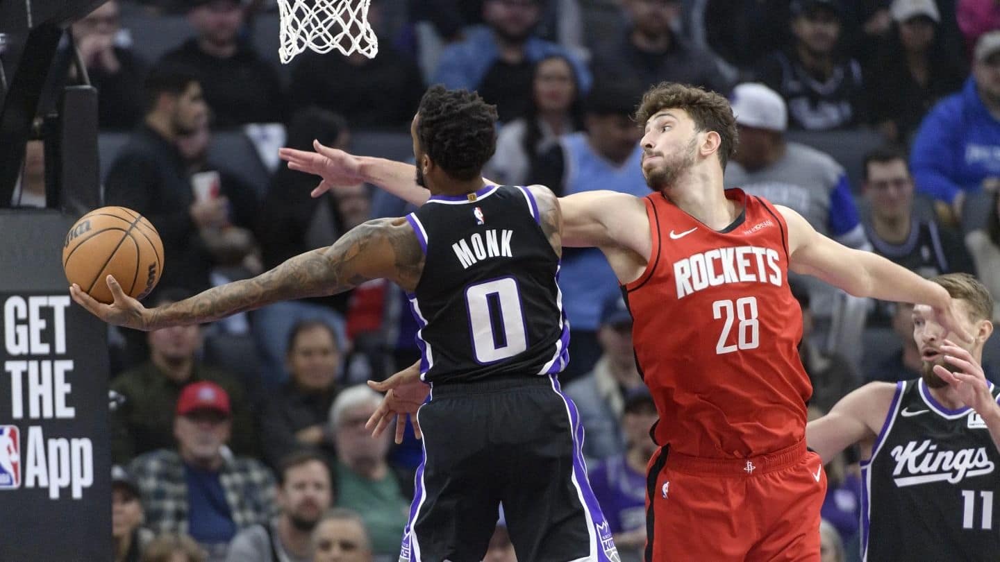 DeMar DeRozan scores 31 points, Malik Monk adds 28 in the Kings’ 132-127 win over the Rockets