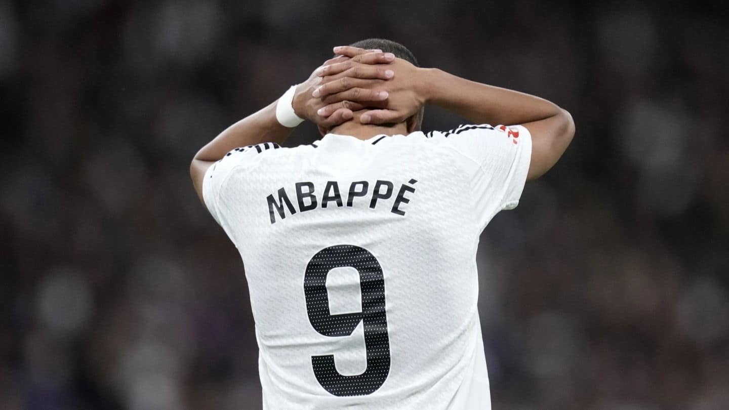 ‘007 Mbappe’- Fans Troll Real Madrid Star Kylian Mbappe After Dismal Performance Against Barcelona
