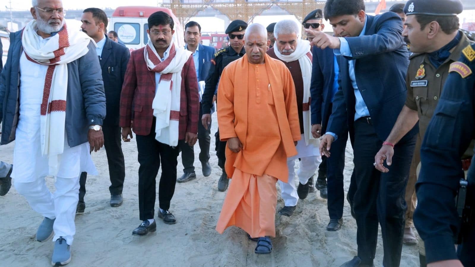 CM Yogi Reviews Maha Kumbh Mela Arrangements After Fire Incident, Issues New Guidelines