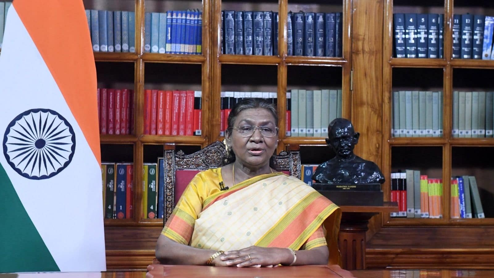 President Droupadi Murmu Lauds ISRO’s Giant Leaps In Space, Advocates For ‘One Nation One Election’