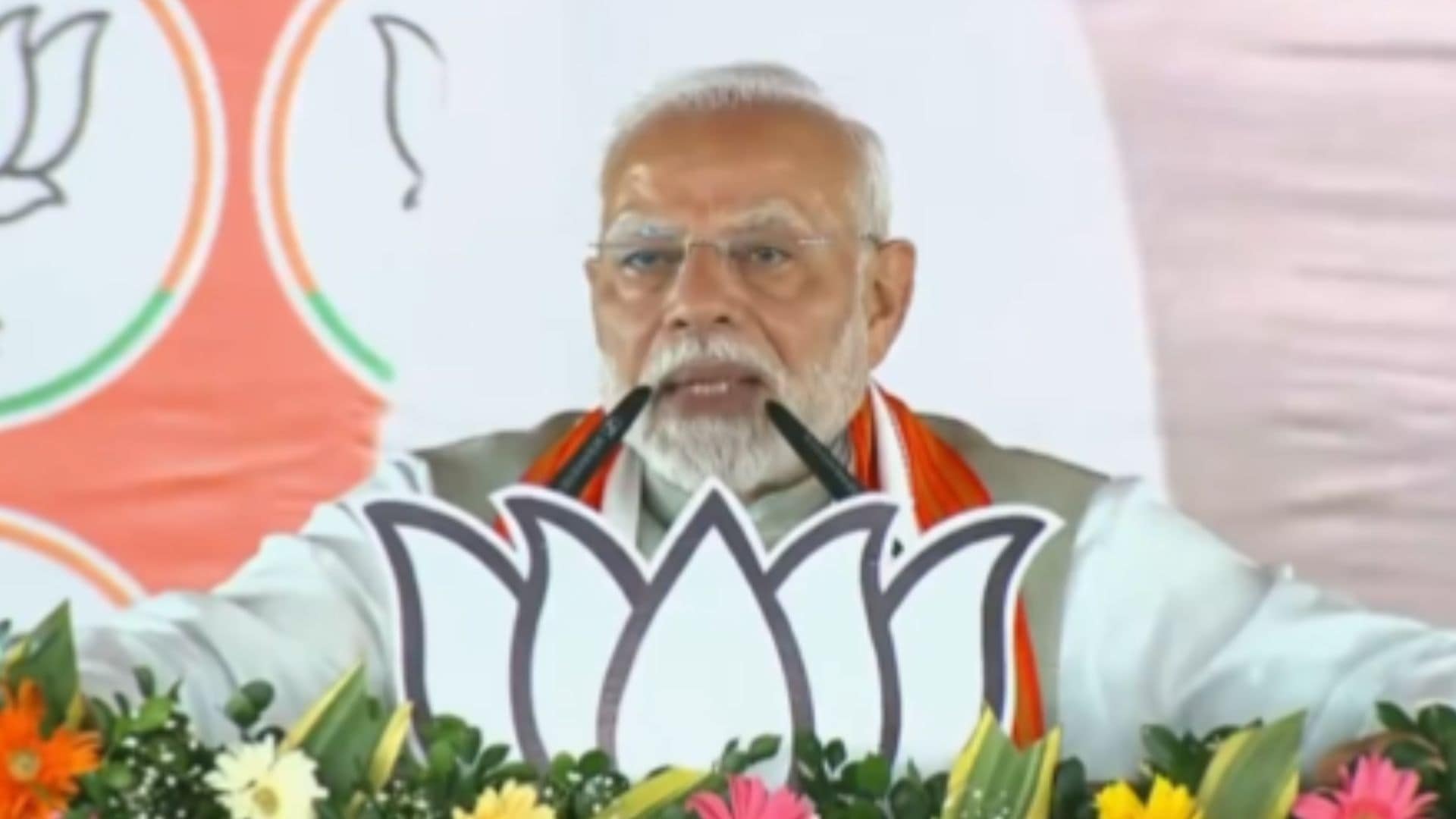 PM Modi Addresses Rally in Dhule Ahead of Maharashtra Assembly Polls | LIVE