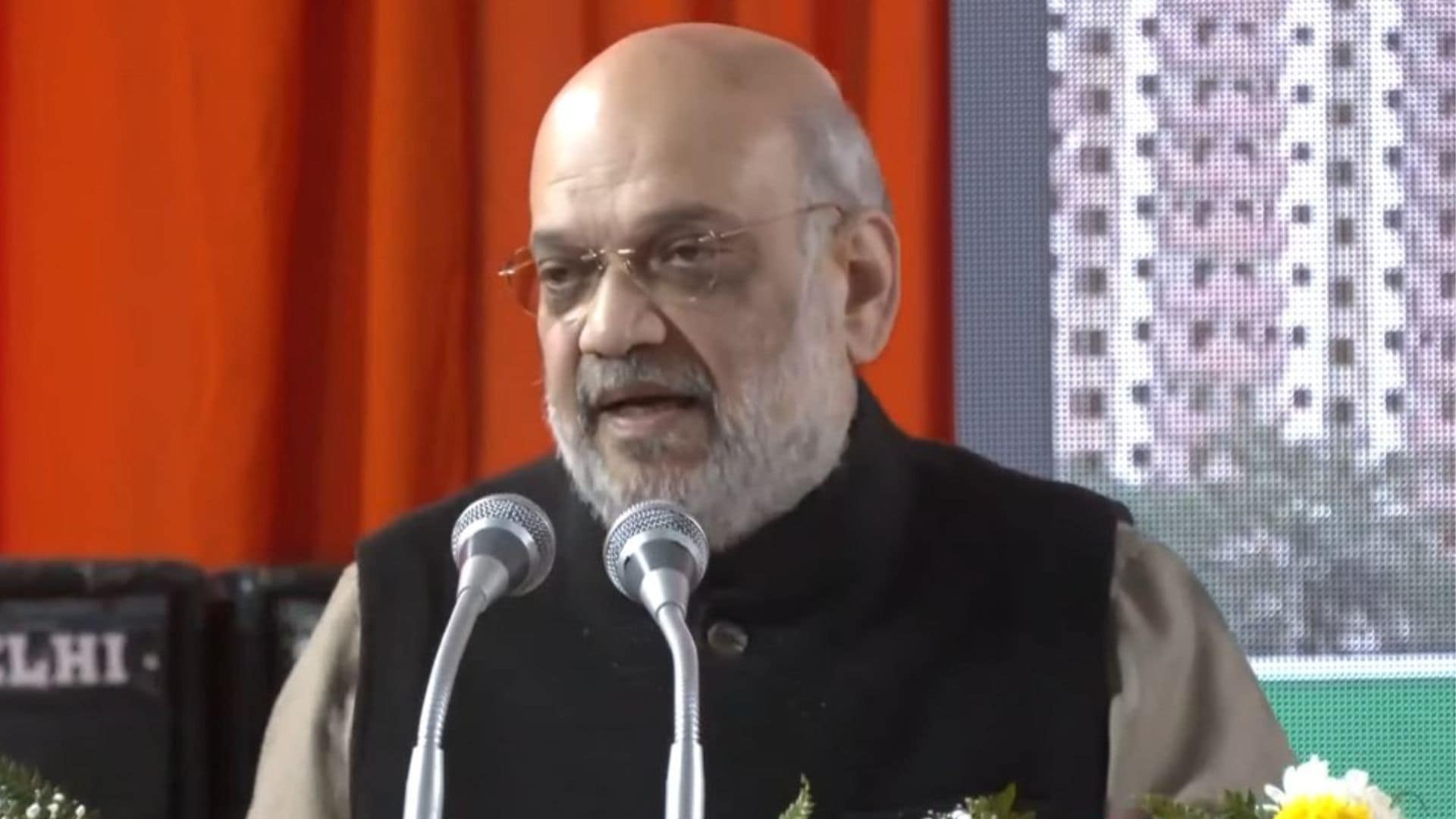 Kejriwal Had Promised No Minister Would Take Govt Bungalows, He’s The Biggest Liar Ever: Amit Shah