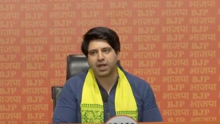 AAP Now Means Arrogant, Apradhik Party: BJP’s Shehzad Poonawalla After Amanatuallah Khan’s Son Booked For Rash Driving