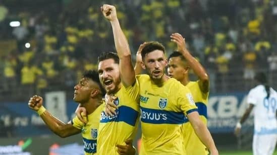 10-Men Kerala Blasters Hold On Long Enough To Snatch A Point In Goalless Draw Against NorthEast United