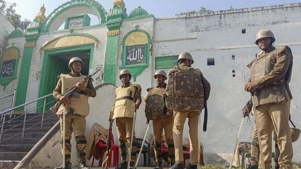 Sambhal Authorities Order Removal Of ‘Illegal’ Shops Near ‘Akarm Mochan Koop’