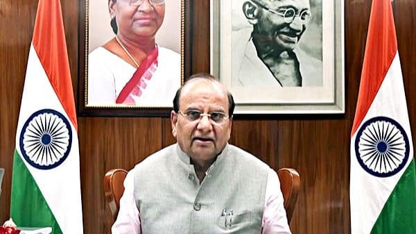 Delhi LG Saxena Calls Kejriwal’s Slum Land Allegations as ‘Complete Lies’, Warns DDA Action