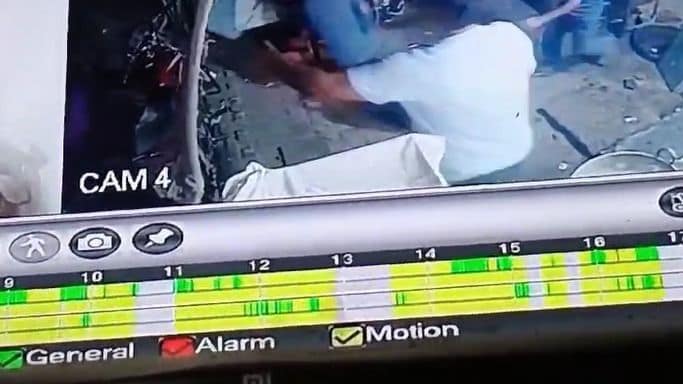 Kanpur: Drunk Man Spills Boiling Hot Milk on Himself, Dies | VIDEO