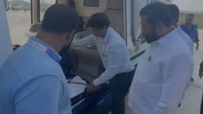 Amid Uddhav Thackeray’s Allegations, Eknath Shinde’s Bag Checked in Palghar | VIDEO
