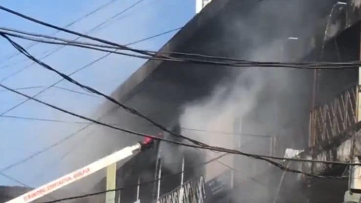 BREAKING: Massive Fire Breaks Out in Tibrewala Complex in Jabalpur, Dousing Operations Underway