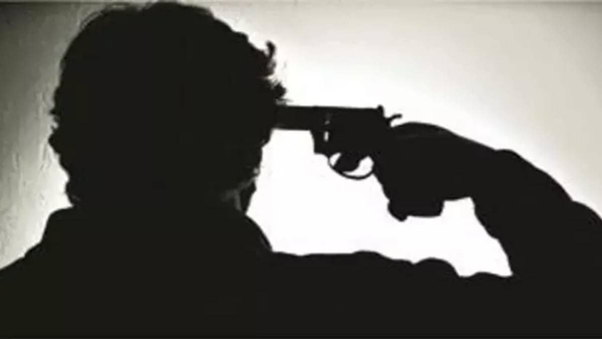 Delhi Police Sub-Inspector Narendra Commits Suicide By Shooting Himself With Service Revolver