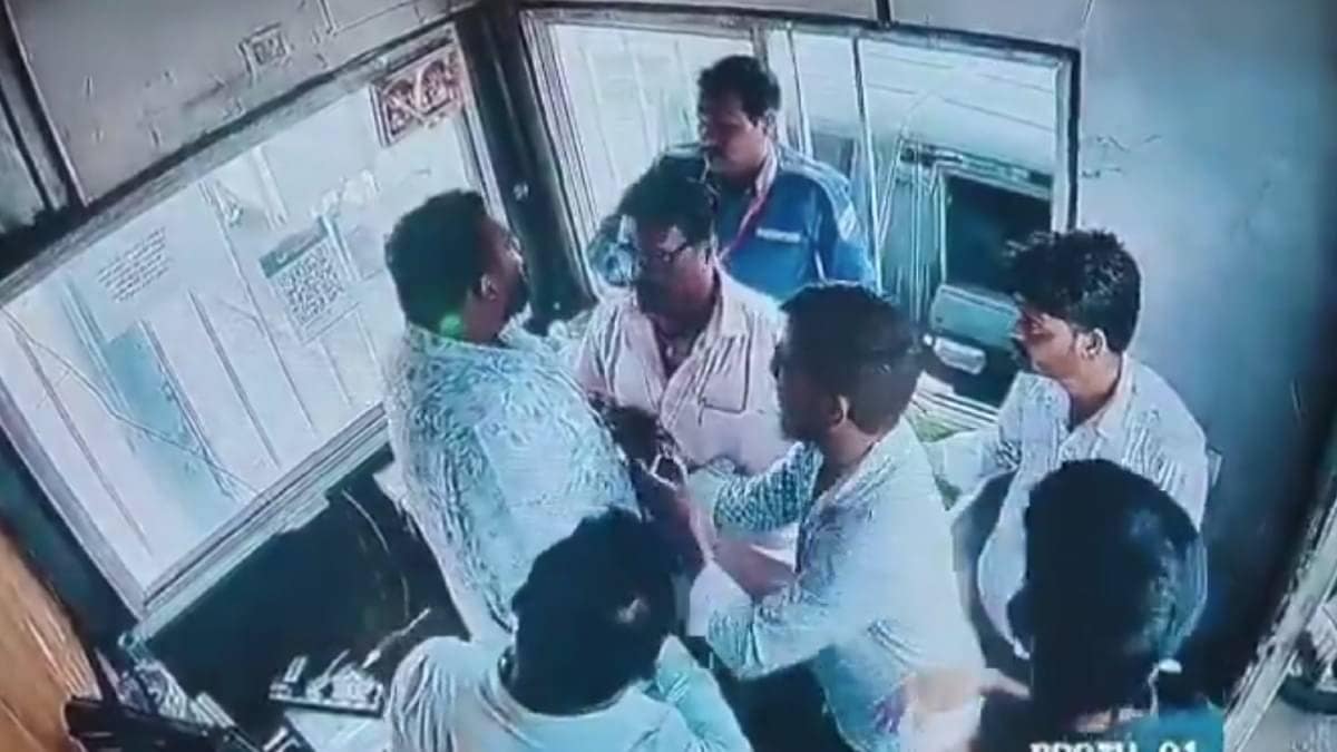 ‘Do you Know Who’s My Father?’: Son of BJP Leader Assaults Toll Staff in Karnataka